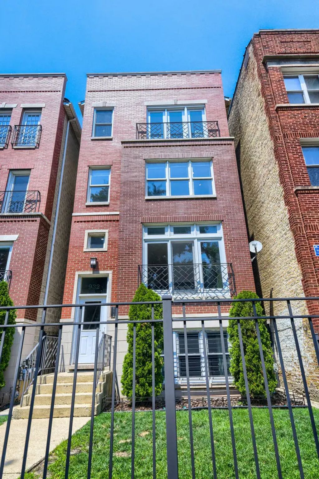 932 W George Street 1, Chicago