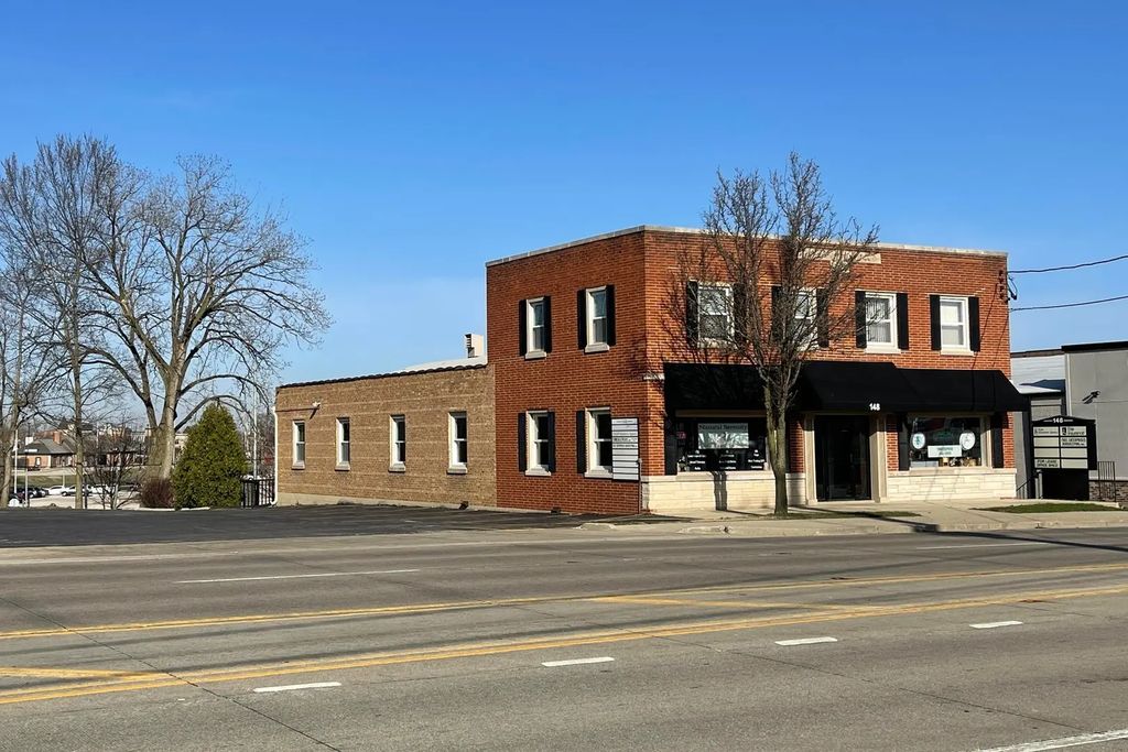 148 S Northwest Highway 103, Barrington