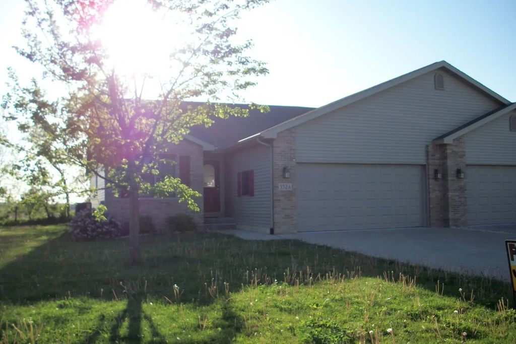 332 Cassidy Court A, Utica
