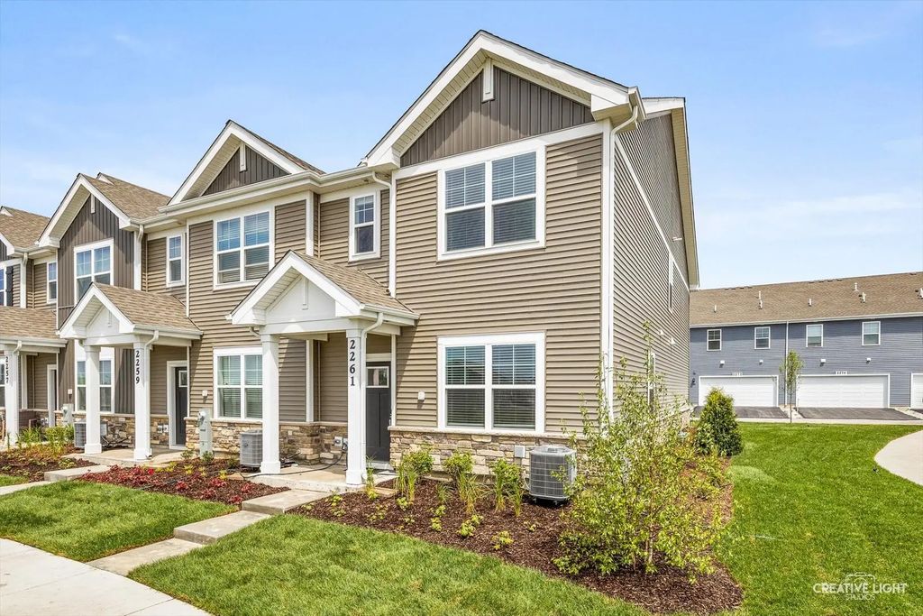 2261 Riesling Road, Oswego