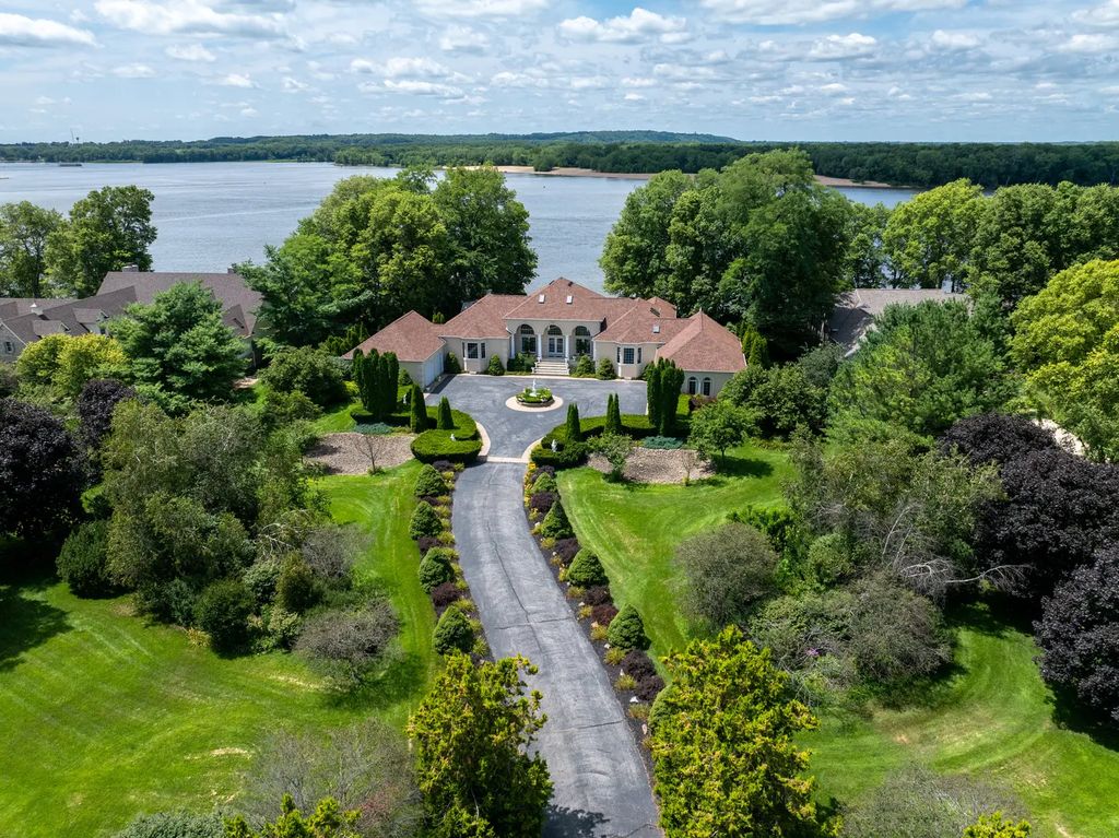 16908 River Road N, Cordova