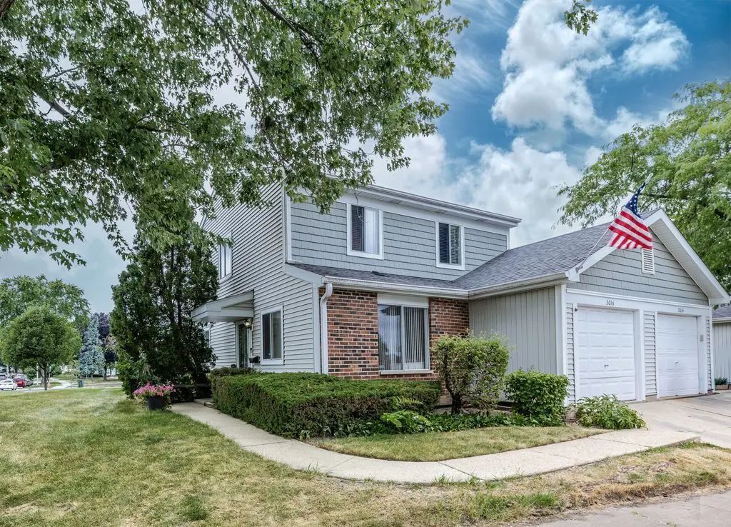 2016 Raleigh Place, Hoffman Estates