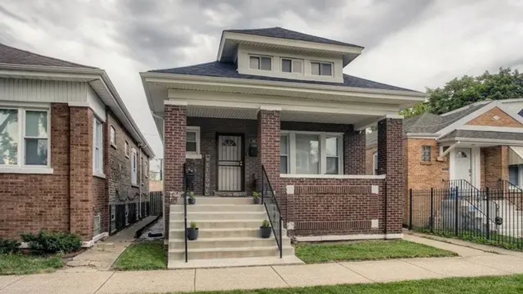 5741 S Artesian Avenue, Chicago