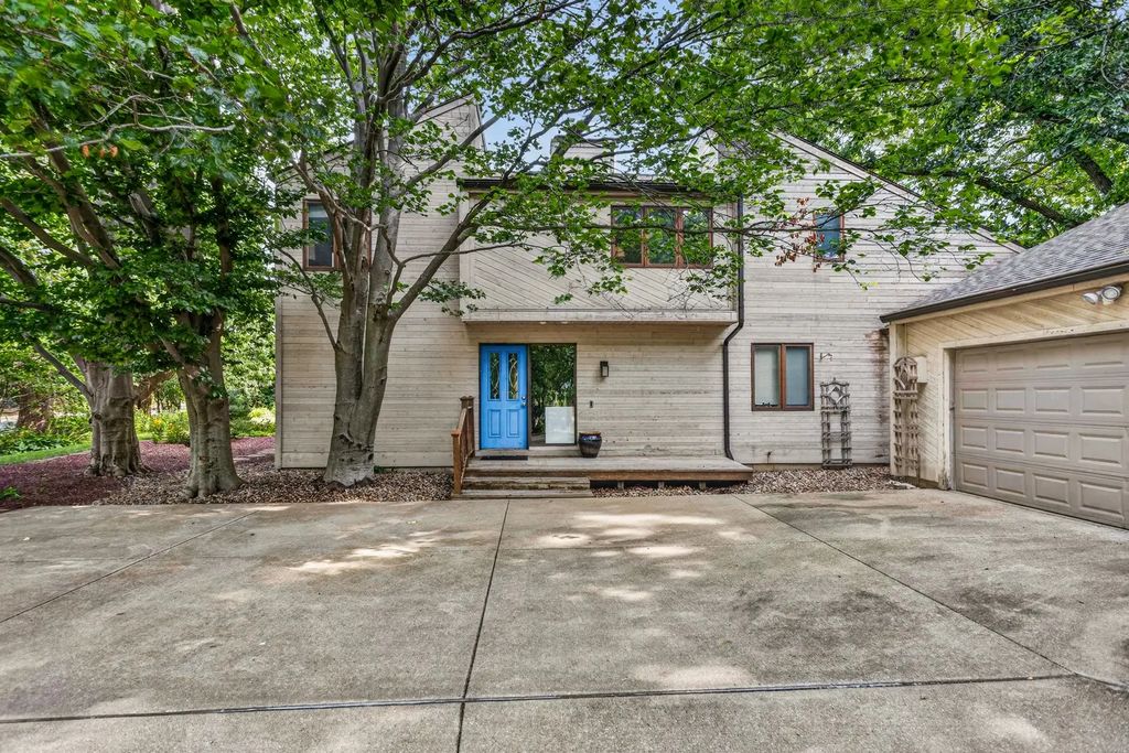 820 Dodds Drive, Champaign