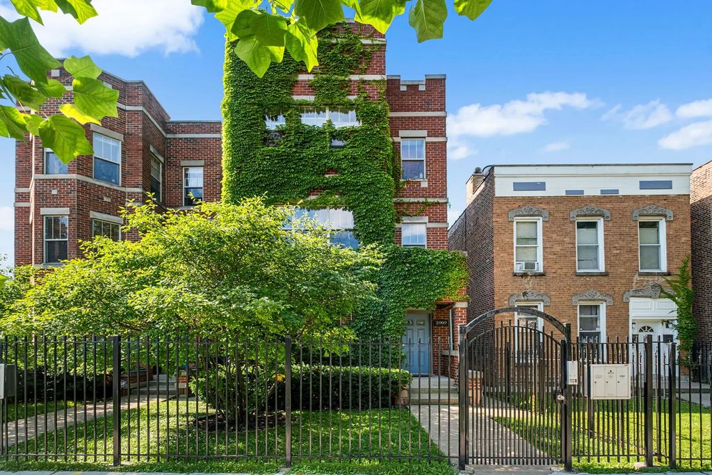2909 W Fulton Street 1, Chicago