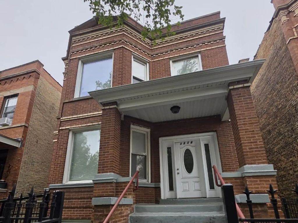 1318 N Homan Avenue 1, Chicago, 60651