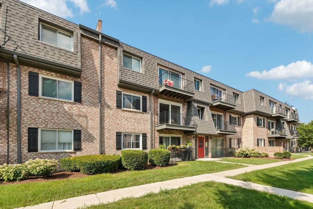 876 S Plum Grove Road 208, Palatine