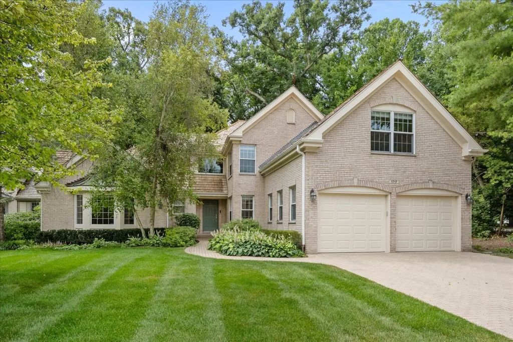 1717 Marquette Court, Lake Forest, 60045