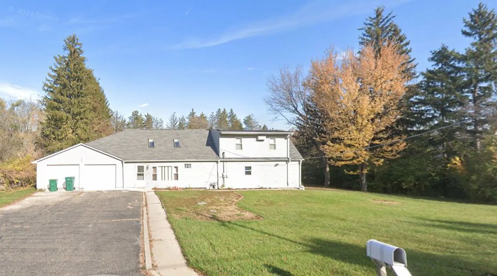 168 E Acre Court, Round Lake Beach