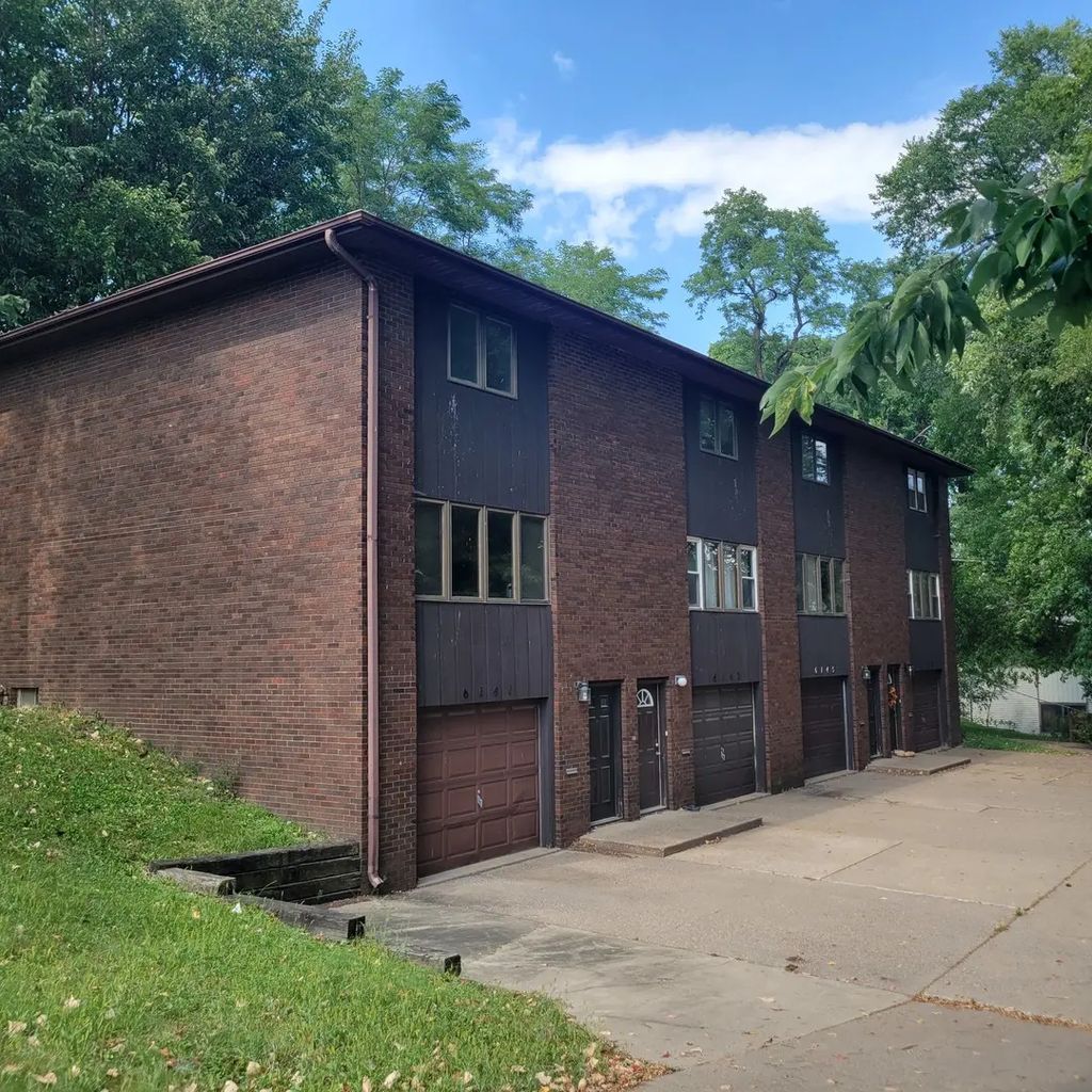 6141, 6143, 6145, 6147 34th Avenue, Moline