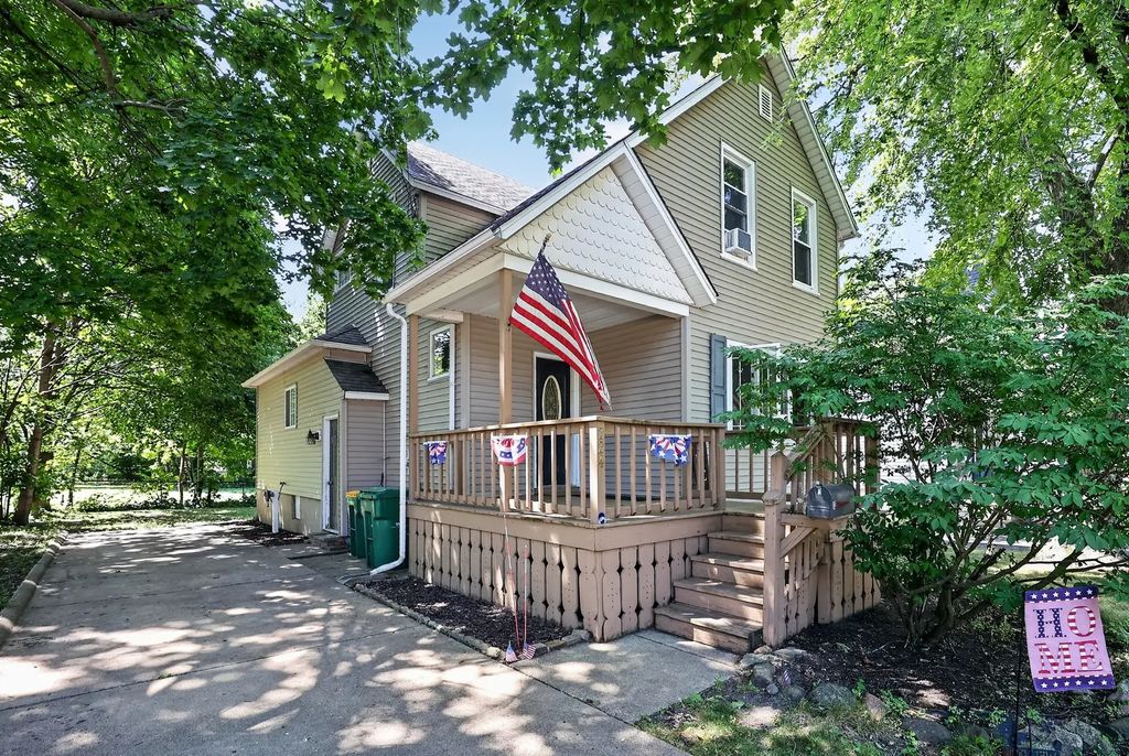 224 Charles Street, Sycamore