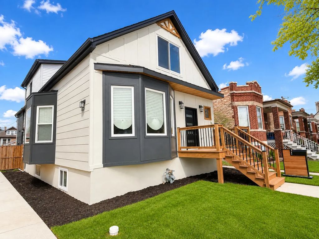 2222 Highland Avenue, Berwyn