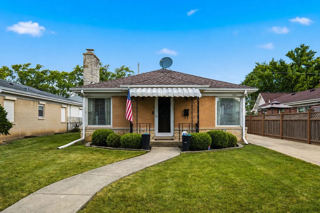 5010 Fargo Avenue, Skokie