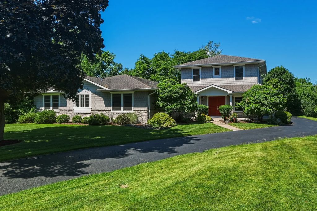 6730 S Madison Street, Willowbrook