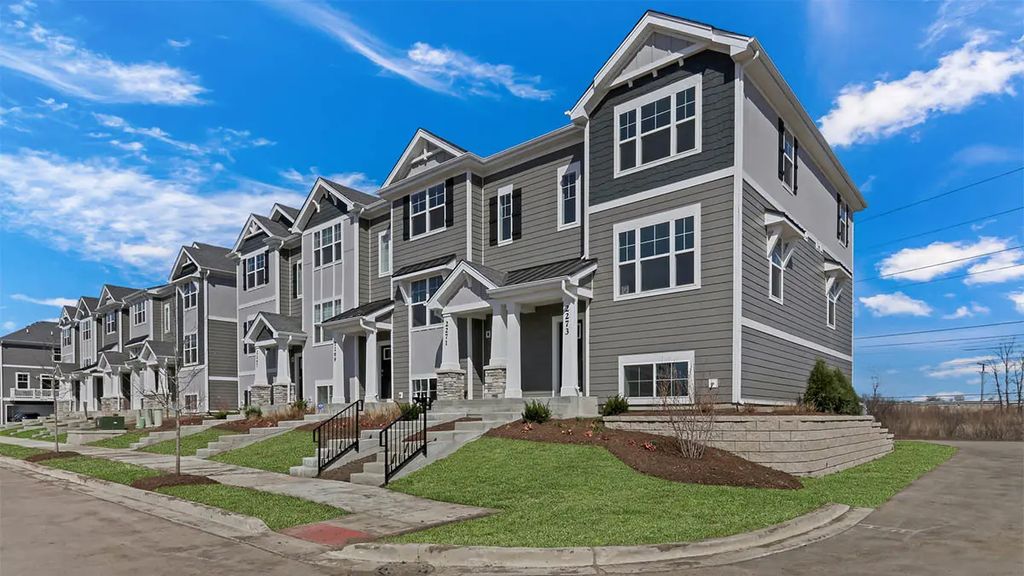 2052 Yellowstone Boulevard, Mundelein