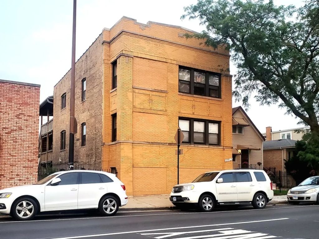 2747 N Oak Park Avenue, Chicago, 60707