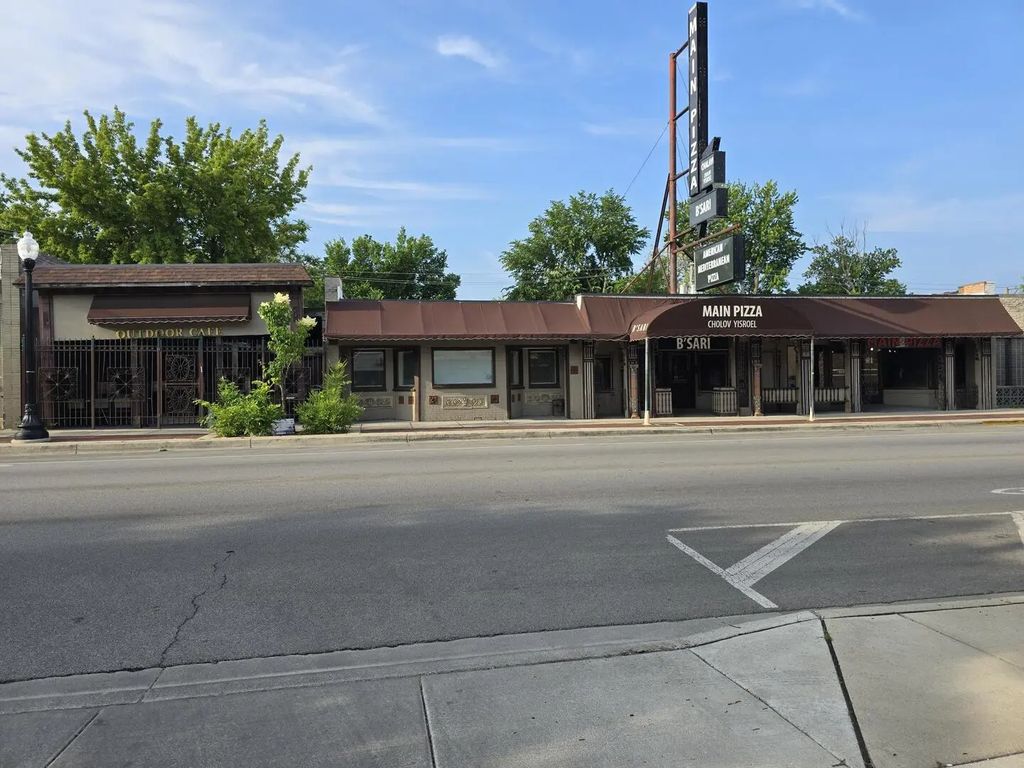 2723 W Howard Avenue, Chicago, 60645