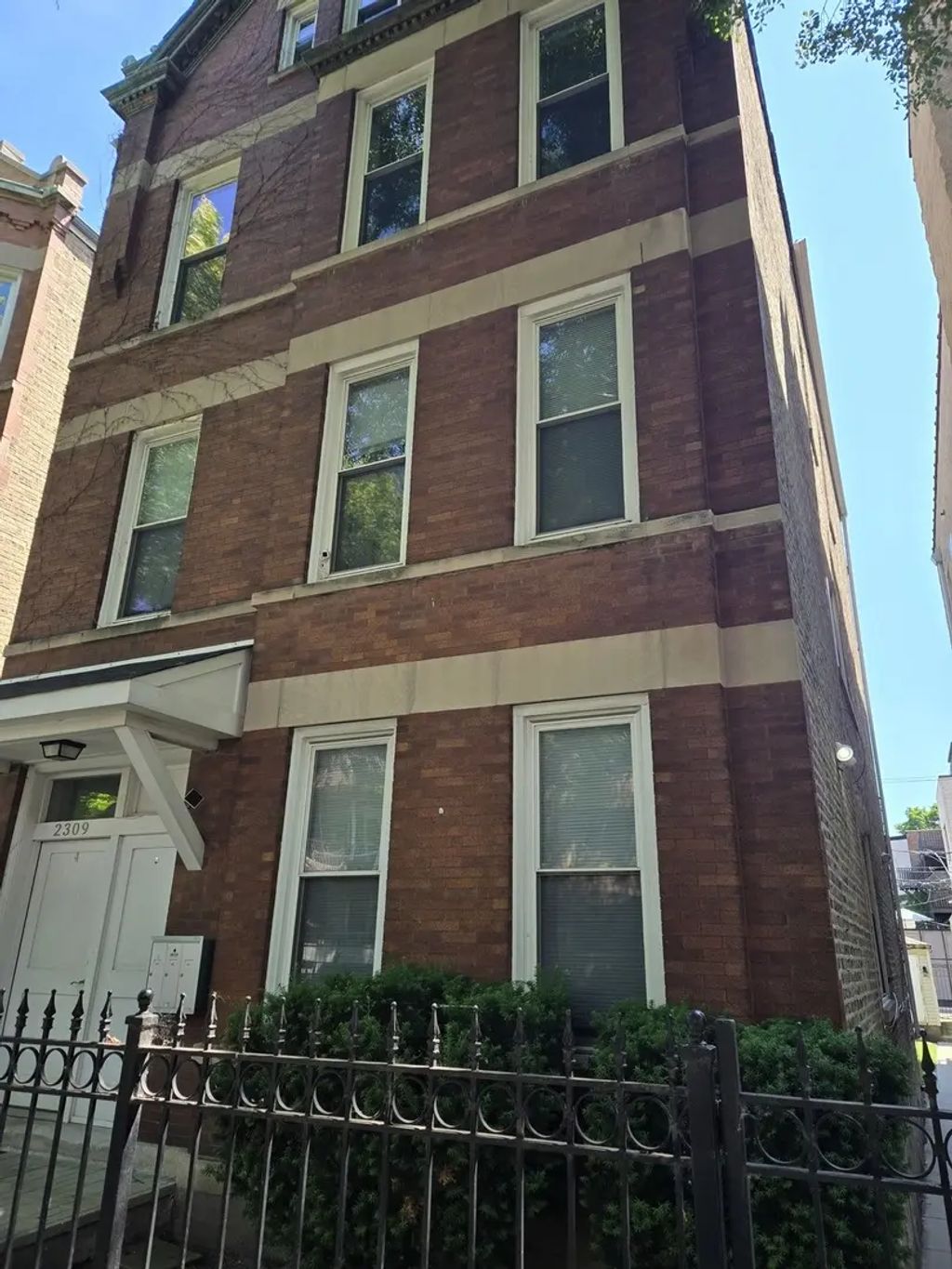 2309 N Leavitt Street 1, Chicago, 60647