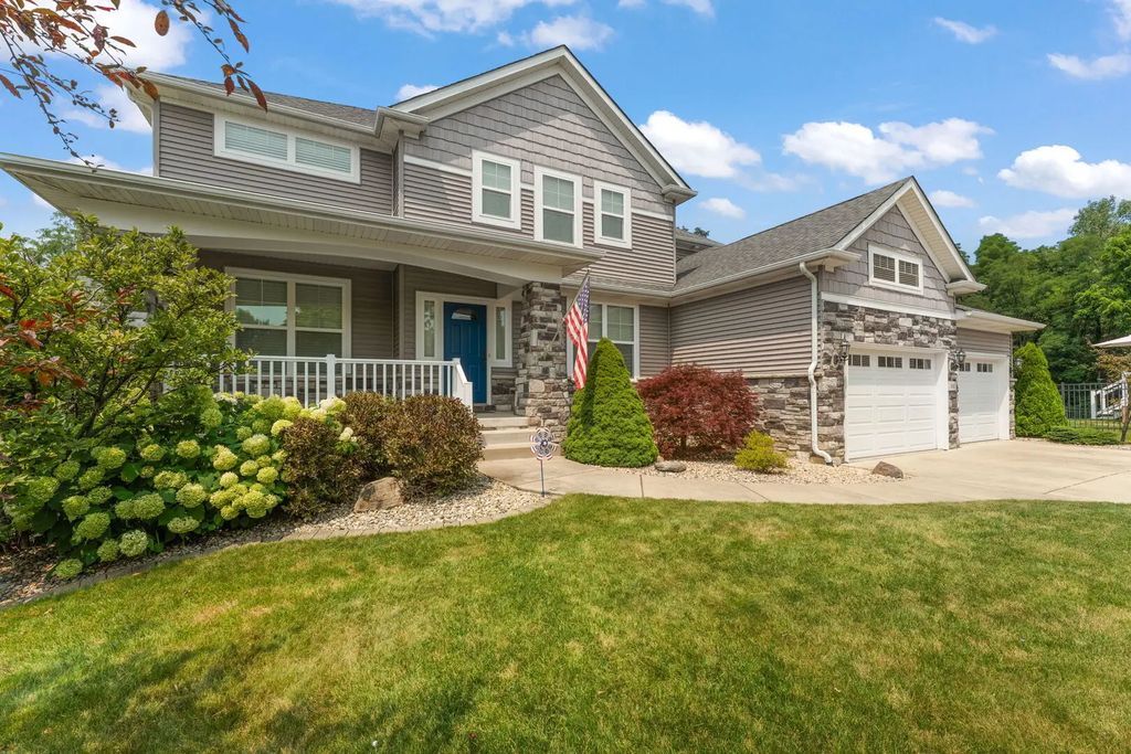 98 Muirfield Drive, Valparaiso