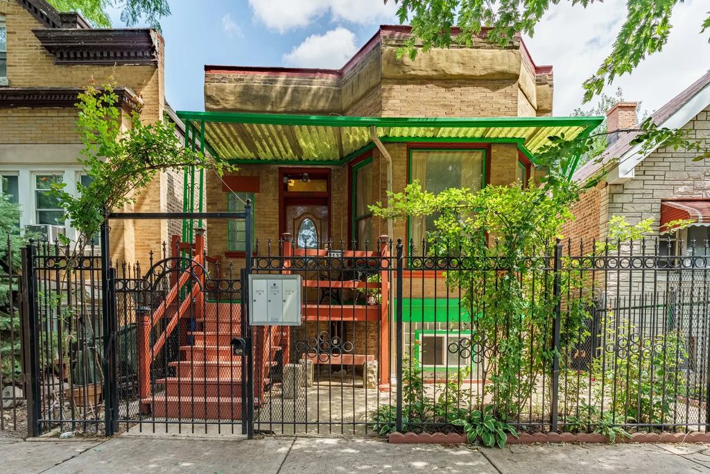 2133 S Trumbull Avenue, Chicago