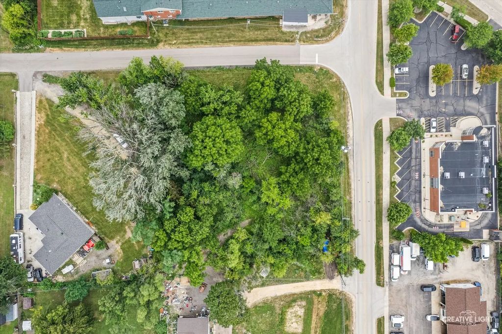1000 South Road, Fox River Grove