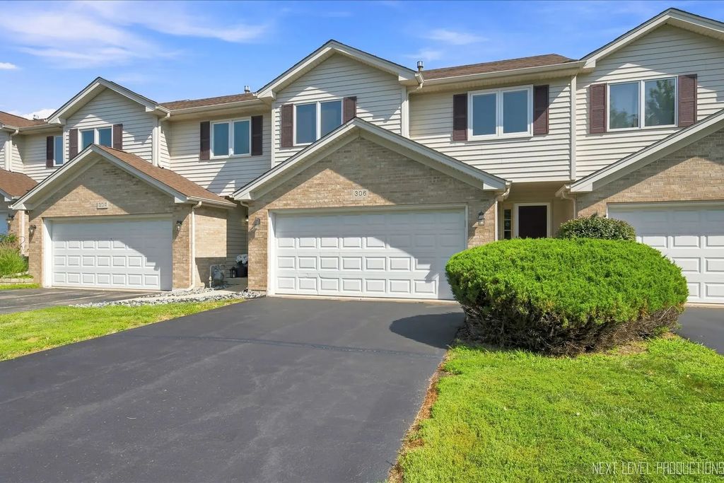 306 Conley Drive, Elburn