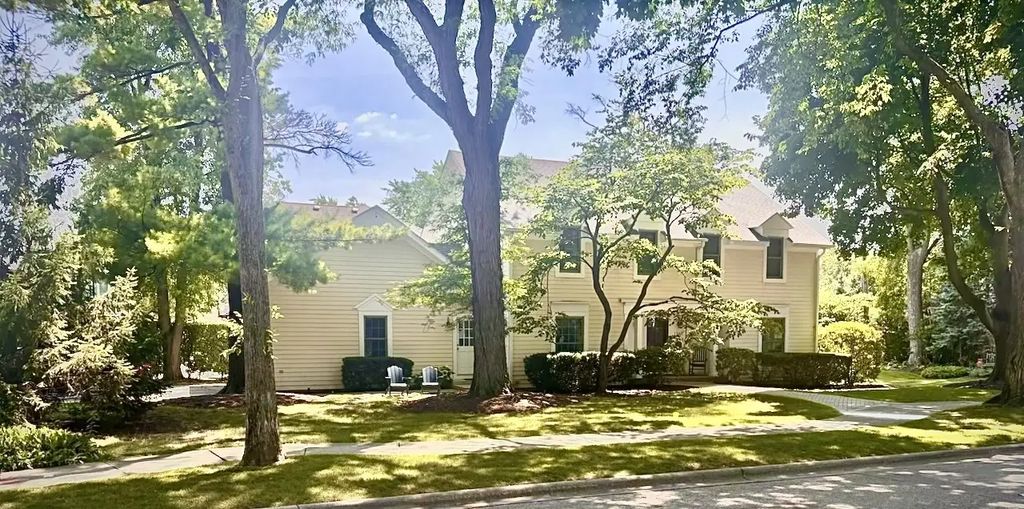 2307 Catherine Street, Northbrook