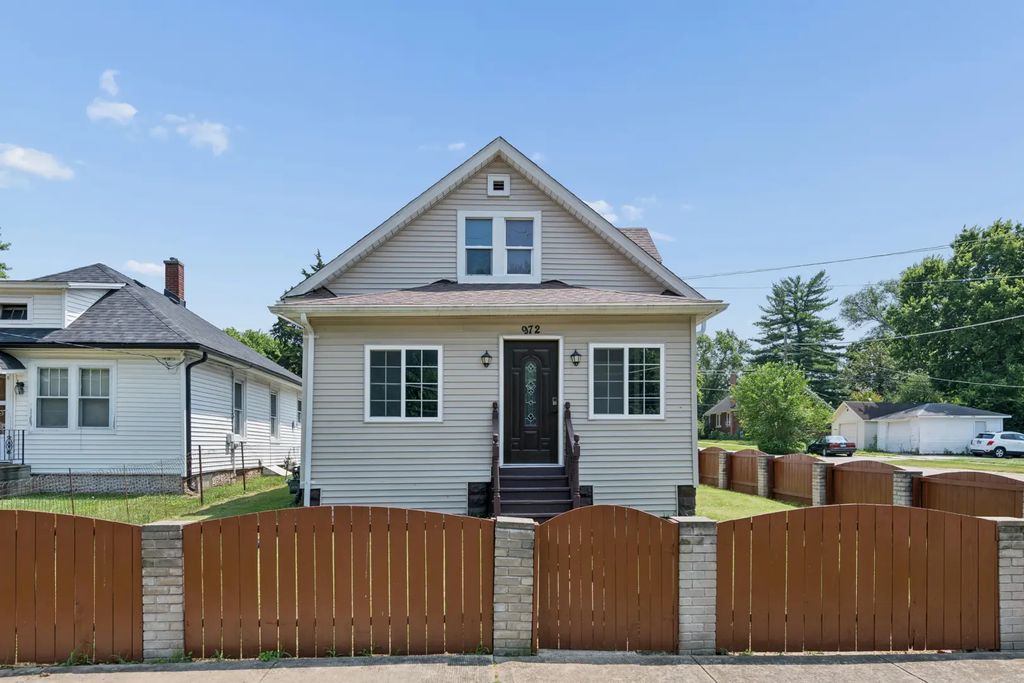 972 Sard Avenue, Aurora