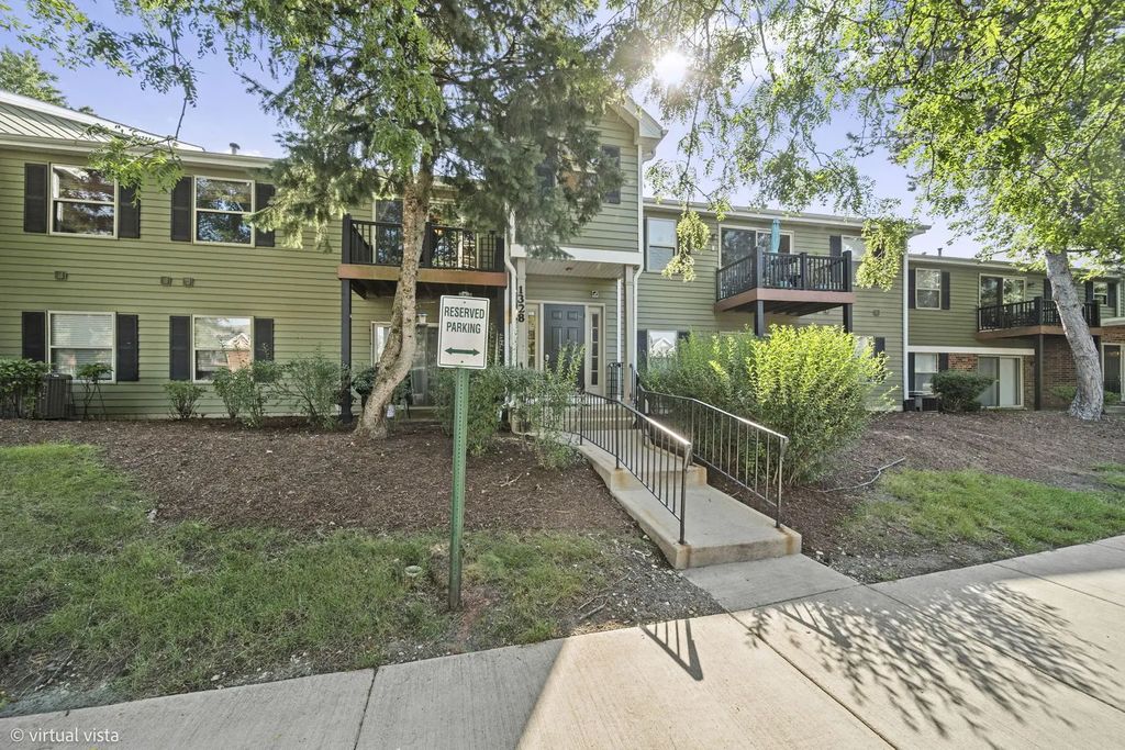 1328 Mc Dowell Road 103, Naperville, 60563