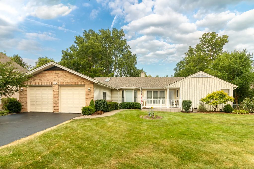 2470 Benton Street, Palatine