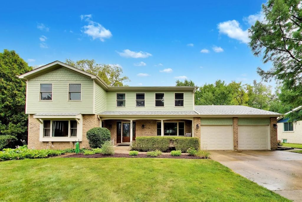2302 Lisa Court, Palatine
