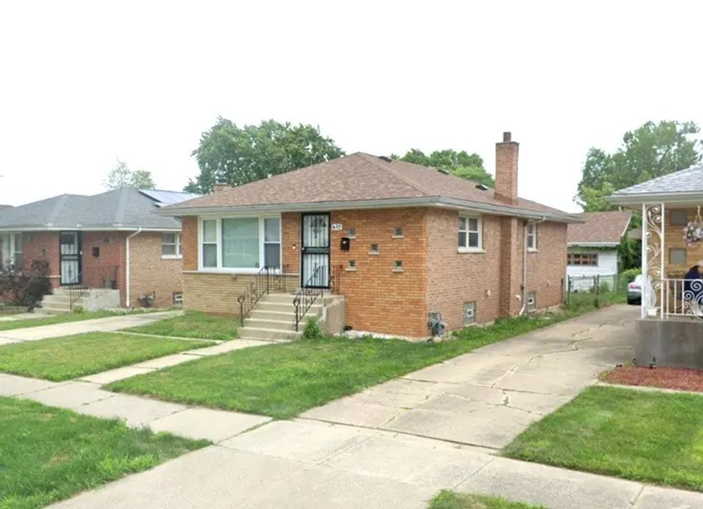 435 Crandon Avenue, Calumet City