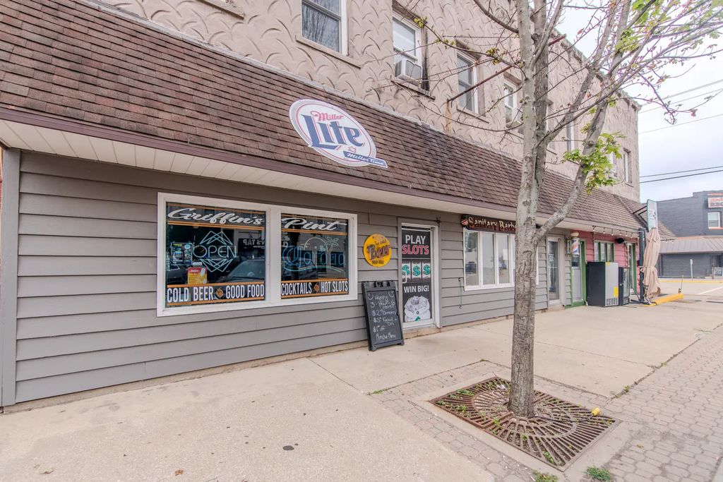 119 W Washington Street, Morris