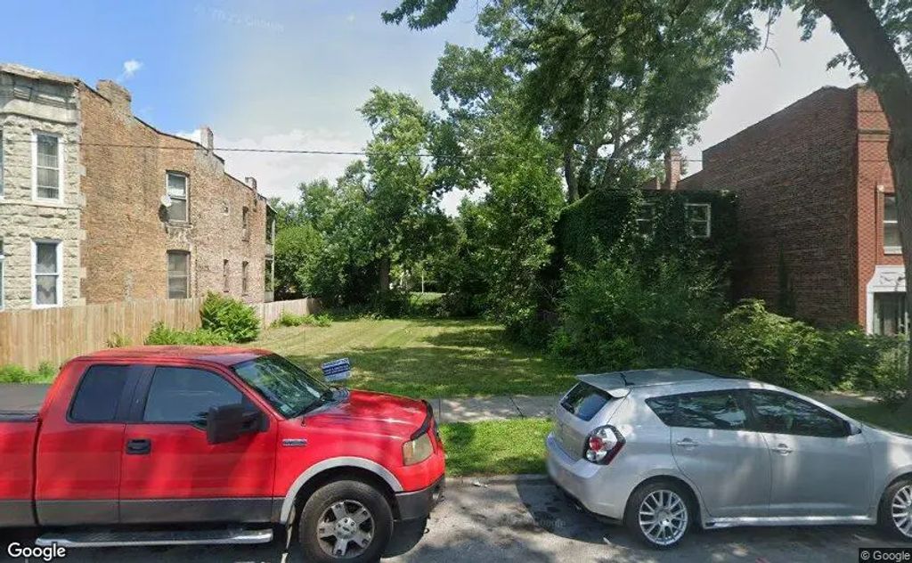 6623 S May Street, Chicago