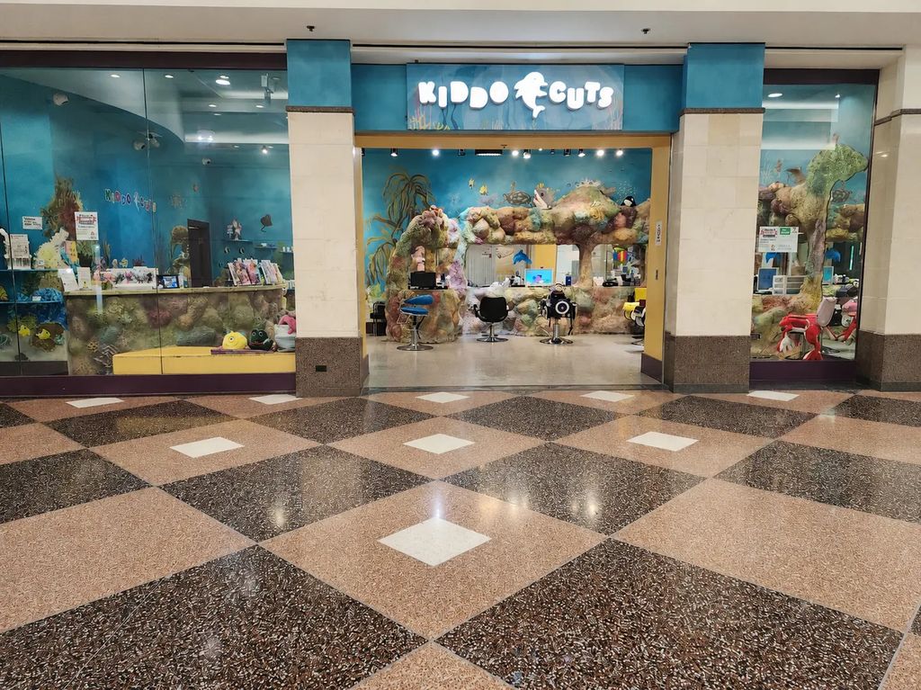 157 Yorktown Shopping Center H, Lombard
