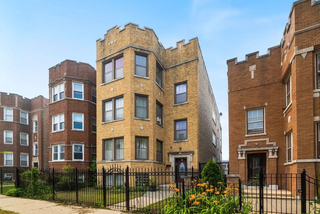 6318 N Bell Avenue, Chicago