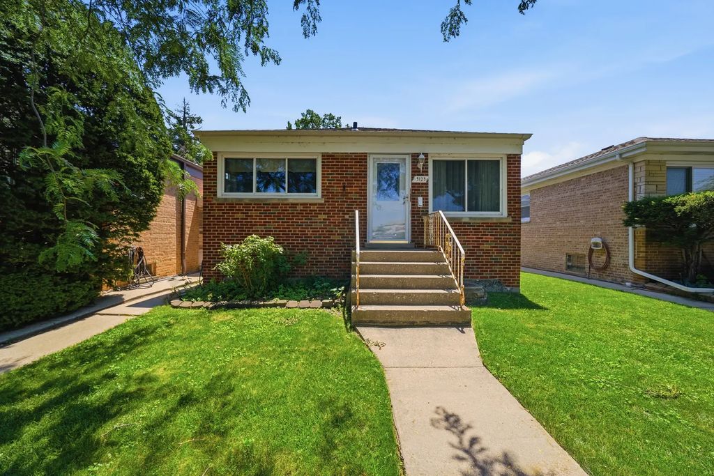 3123 W Howard Street, Chicago