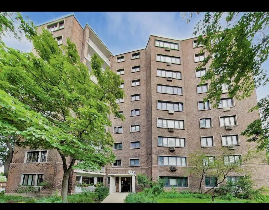 1122 W Lunt Avenue 2d, Chicago