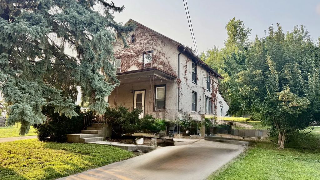 311 6th Street, Peru