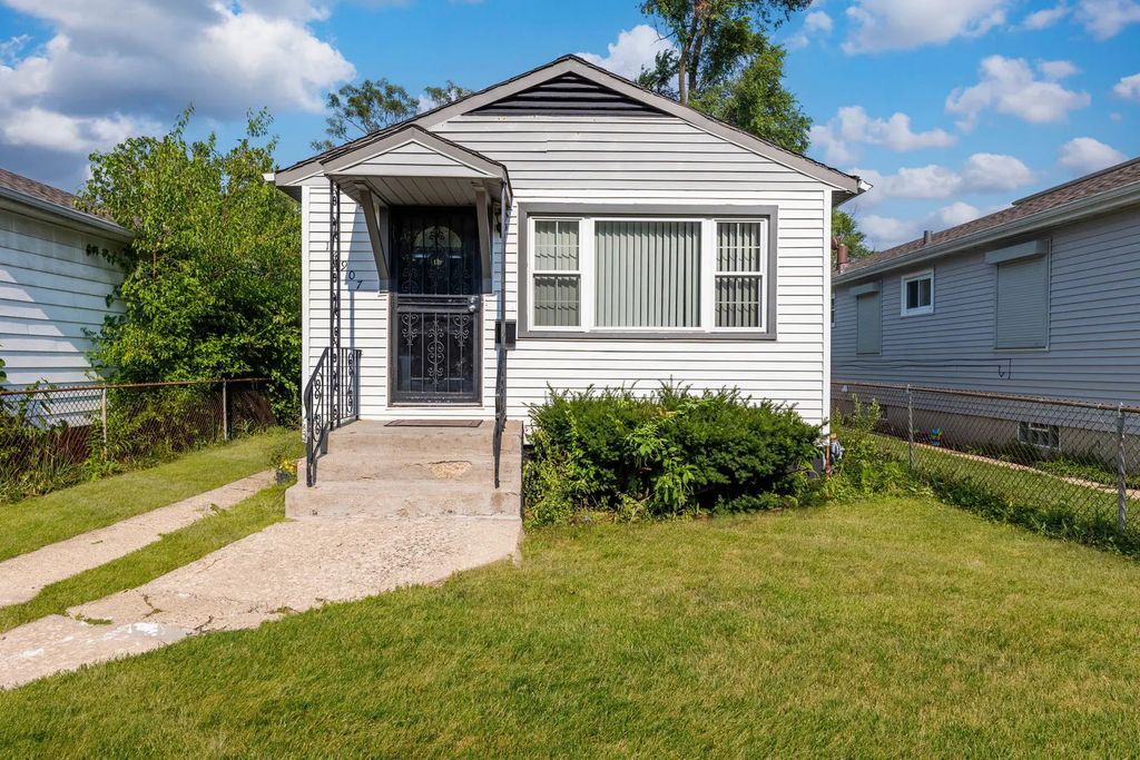 14907 Winchester Avenue, Harvey