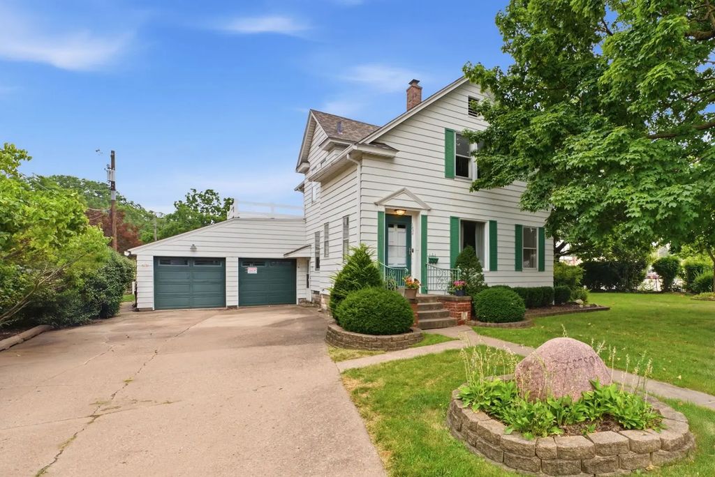 1854 27th Street, Moline
