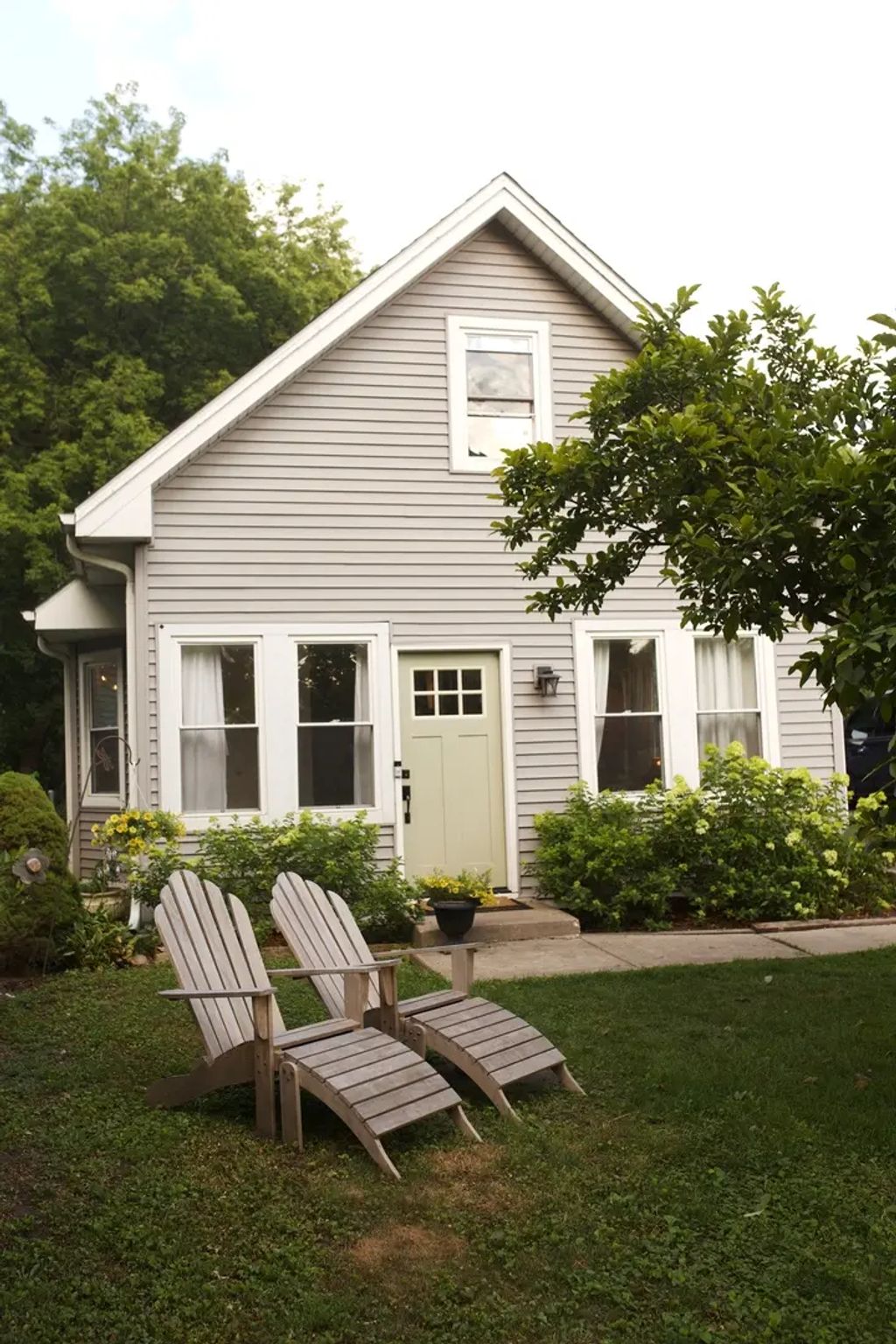 115 Edgewood Avenue, Crystal Lake