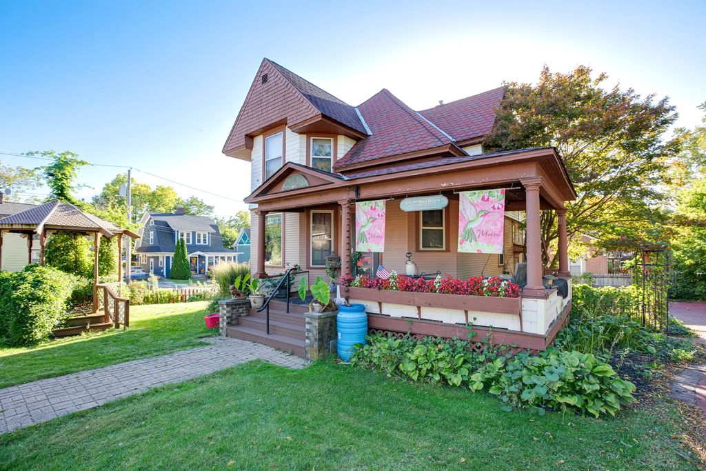 115 S 4th Avenue, St. Charles