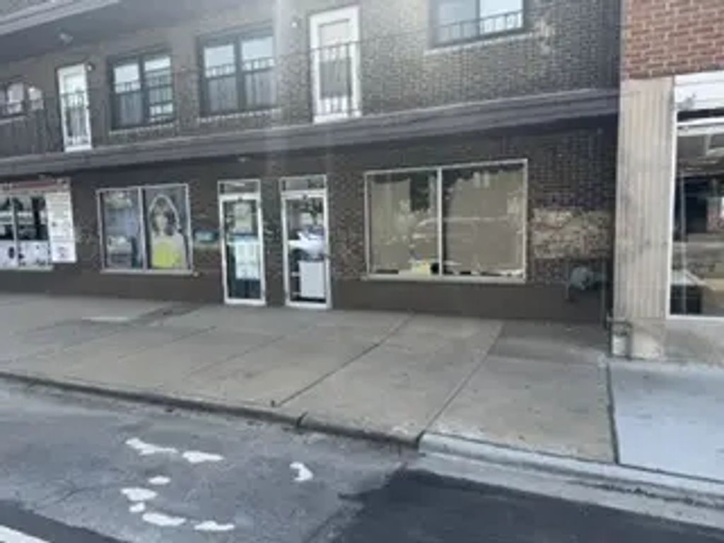 4425 S Archer Avenue A4, Chicago