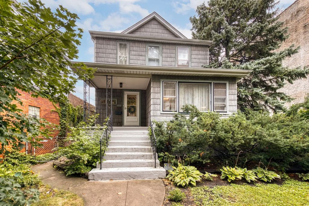 4353 N Tripp Avenue, Chicago