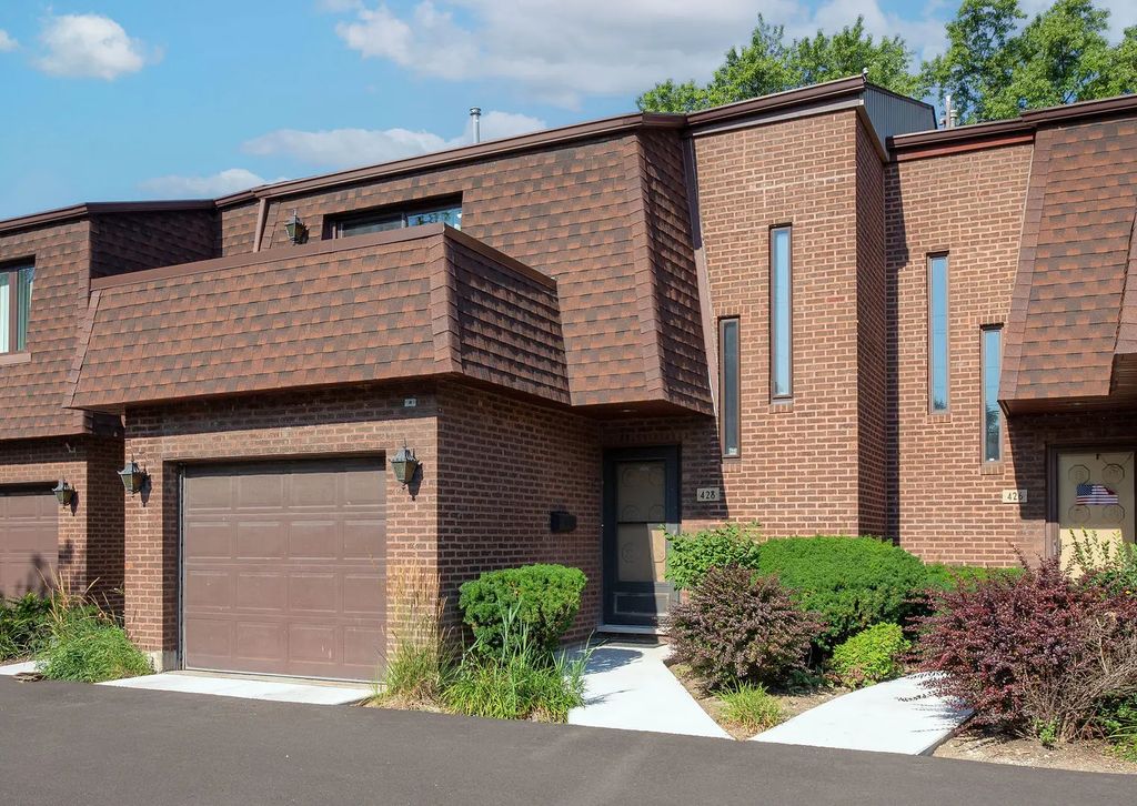 428 S Dee Road, Park Ridge