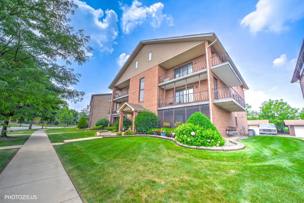16742 Paxton Avenue 2n, Tinley Park
