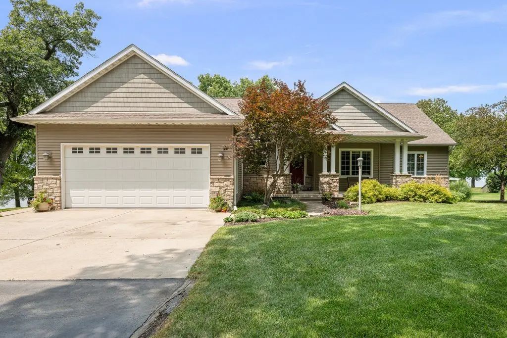 1015 3rd Avenue, Cordova