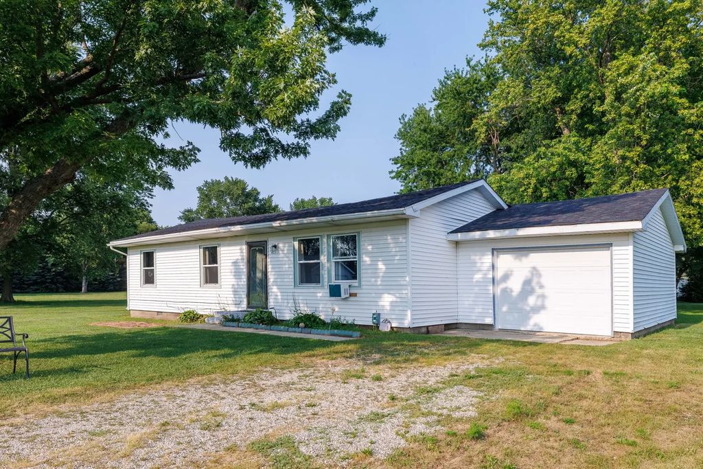 403 N 1st Street, Sheldon