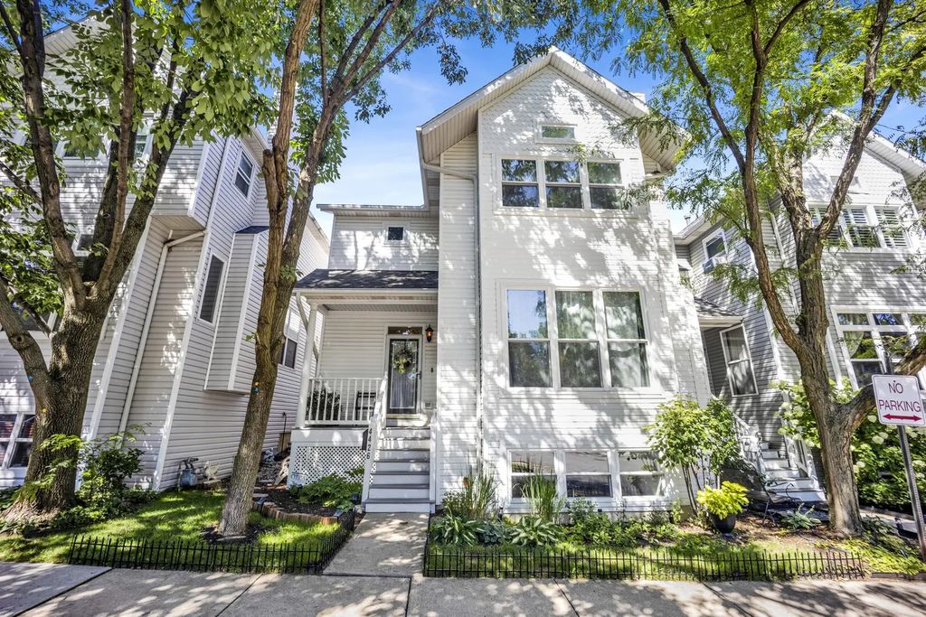4426 W Hutchinson Street, Chicago, 60641